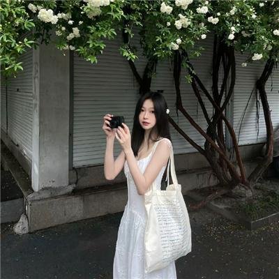 泣血四月封面