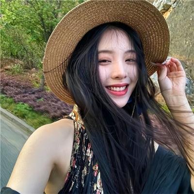 俏探女娇娃封面